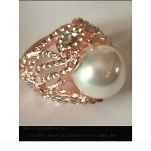 Pearl and Crystal Ring Size 7